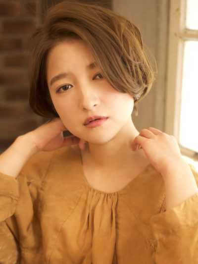 スポンテニアショートボブ!長めバングで女性度アップ☆